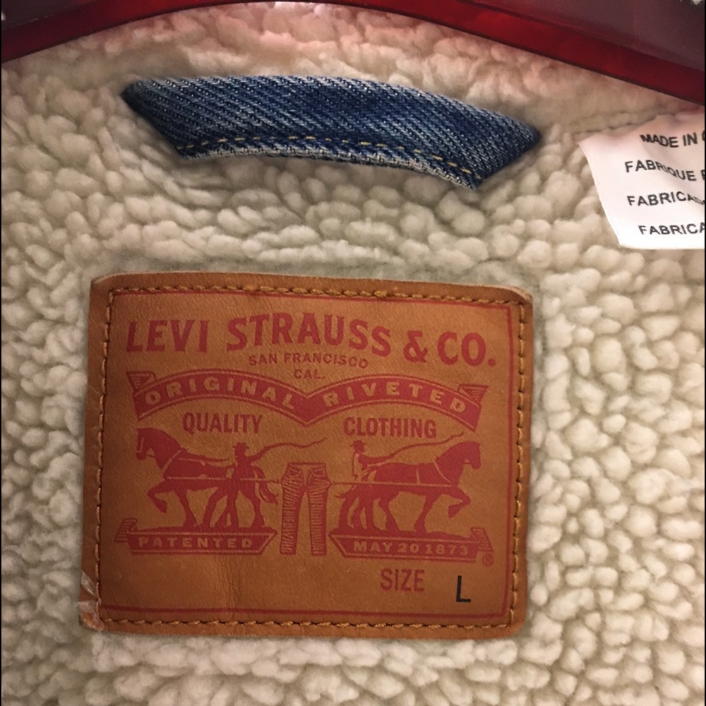 Levi’s jacket - Picture 2 of 4